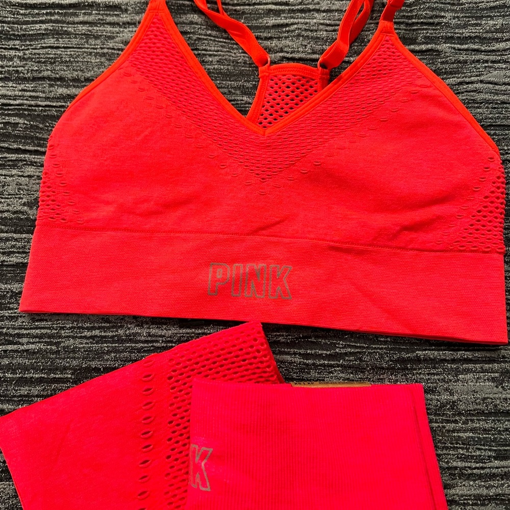 NEW VS Victorias Secret Seamless Leggings and Sports Bra Set Size: XS with Tags